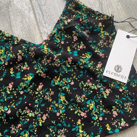 🔥🔥ELEMENT - SLIP ME ON TANK🔥🔥 - Picture 3 of 5